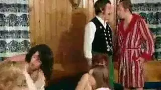 ألماني كلاسيكي قاسي: علاقة جنسية جماعية وثلاثية سحاقية