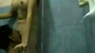 إباحية ثلاثية الأبعاد عنيفة: تونا تمتلئ ثقوبه في مشهد إكس إكس إكس