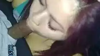 زوجة خائنة تمارس الجنس مع الرجل المجاور