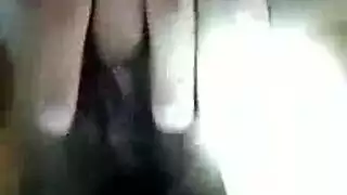 إباحي رومانسي: فتيات ساخنات تمتلئ فتحاتهن على ضوء الشموع