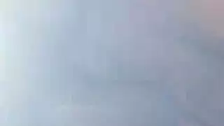 القنبلة الشقراء جوليا آن تدلك فرجها الرطب بأصابعها