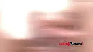 ٧ بورن لممثلة هندية مثارة في عملية إيلاج مزدوج