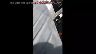 فتاة محجبة تتعرض لجماع خفي في حافلة مزدحمة